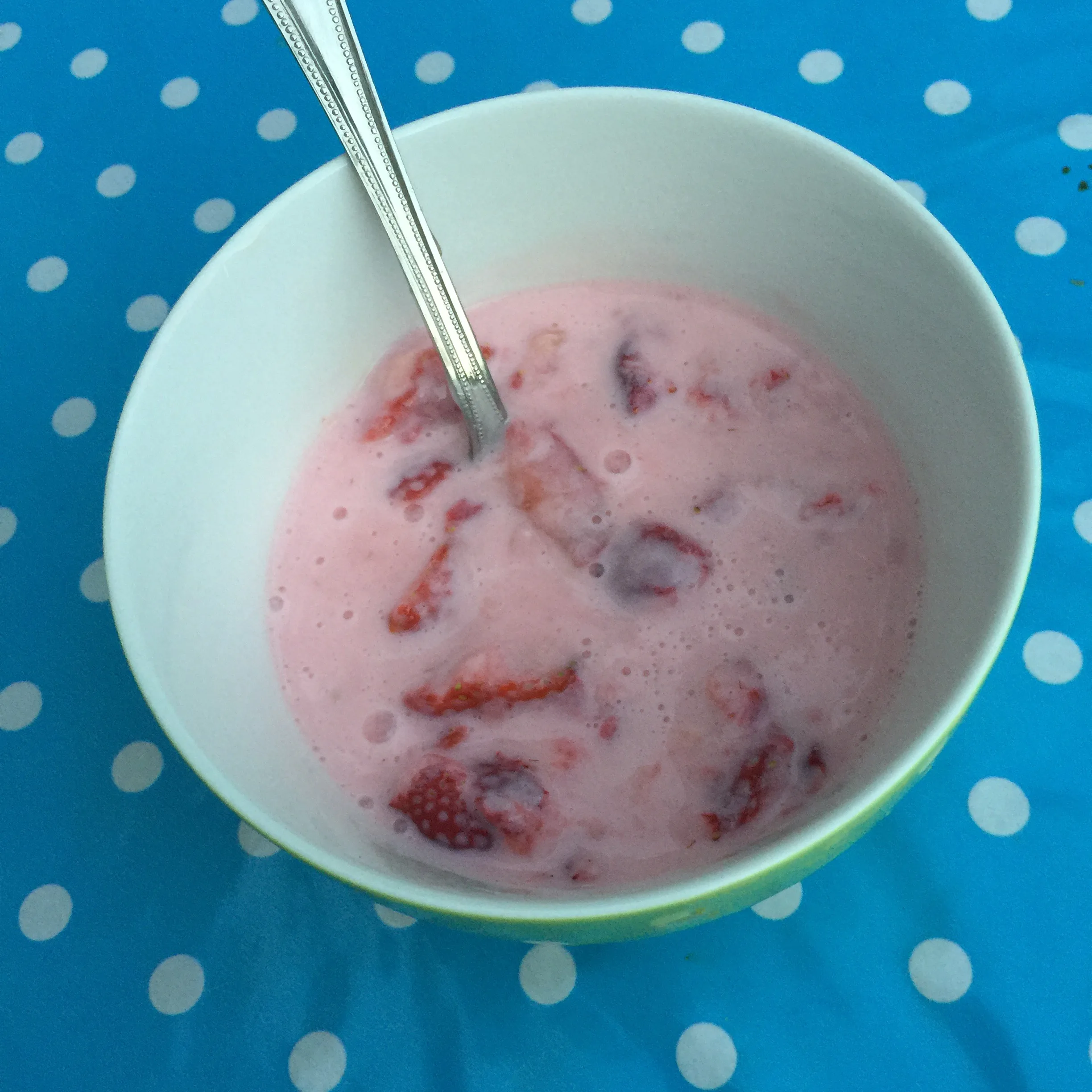 Strawberries with curdled milk